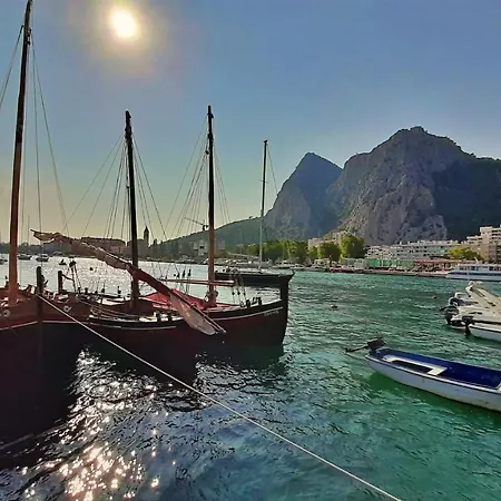Anita * Omiš